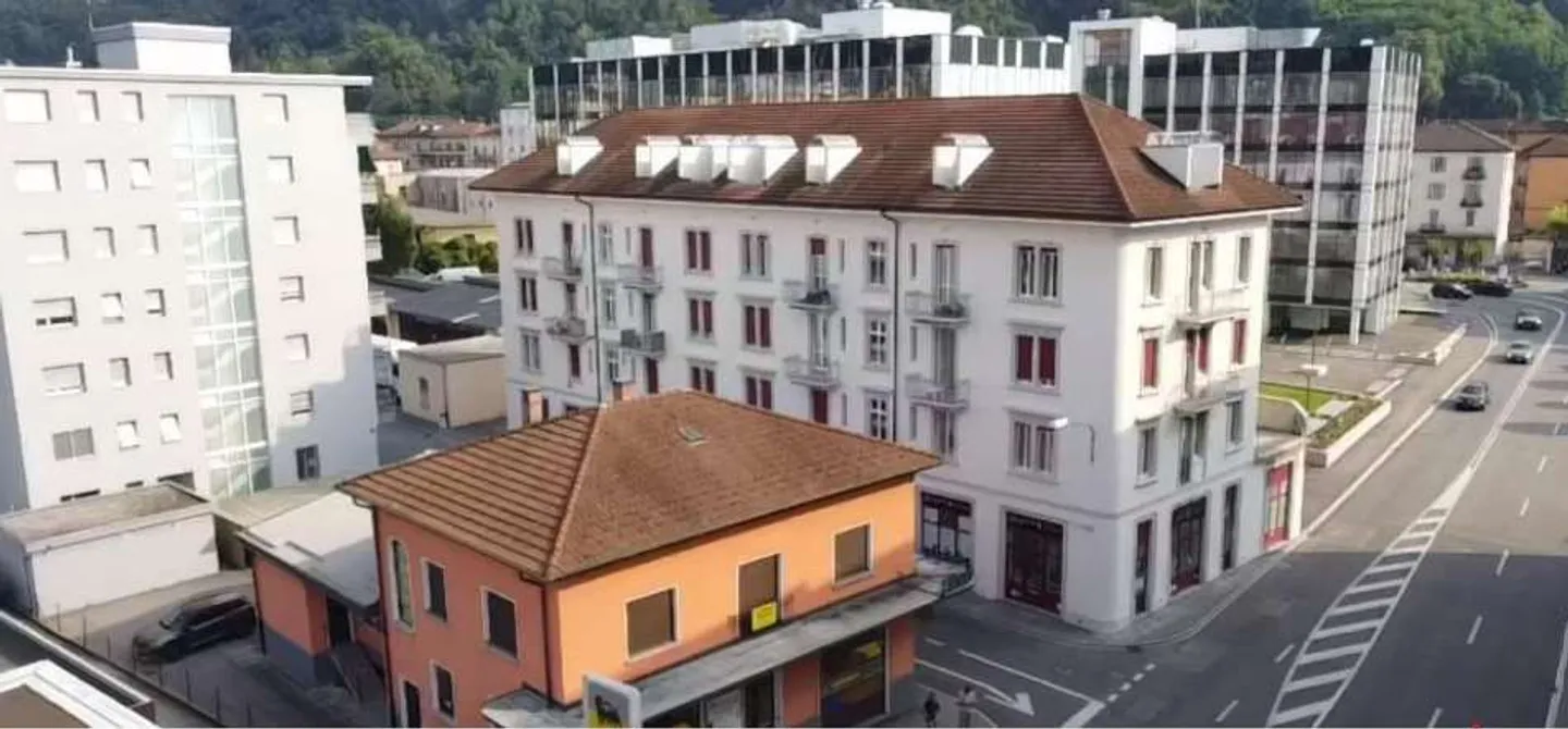 Einnahmeobjekt in Chiasso - Foto 2 von 13