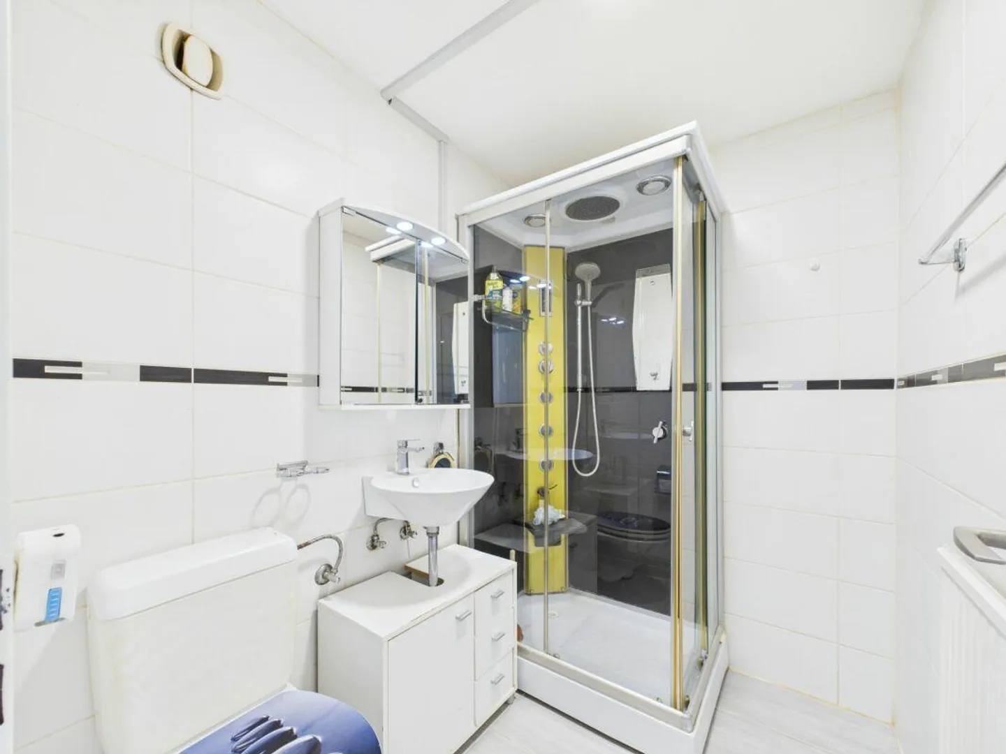 Posizione, Posizione, Posizione! Appartamento in posizione privilegiata per investitori con 3,5% ... - Foto 8 di 16