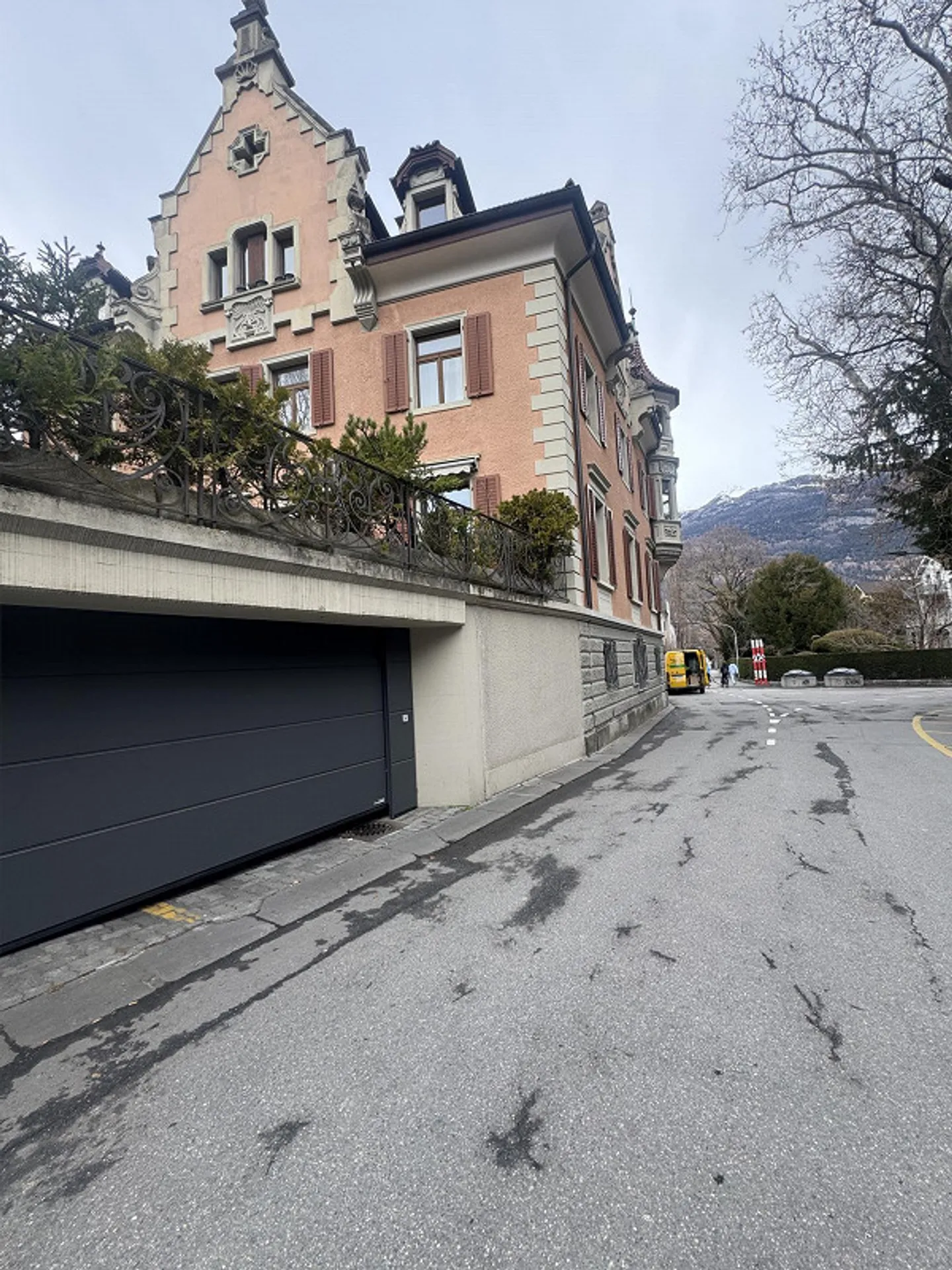 Appartement 5.5 pièces dans le style Art Nouveau, au cœur de Chur - Photo 8 sur 8