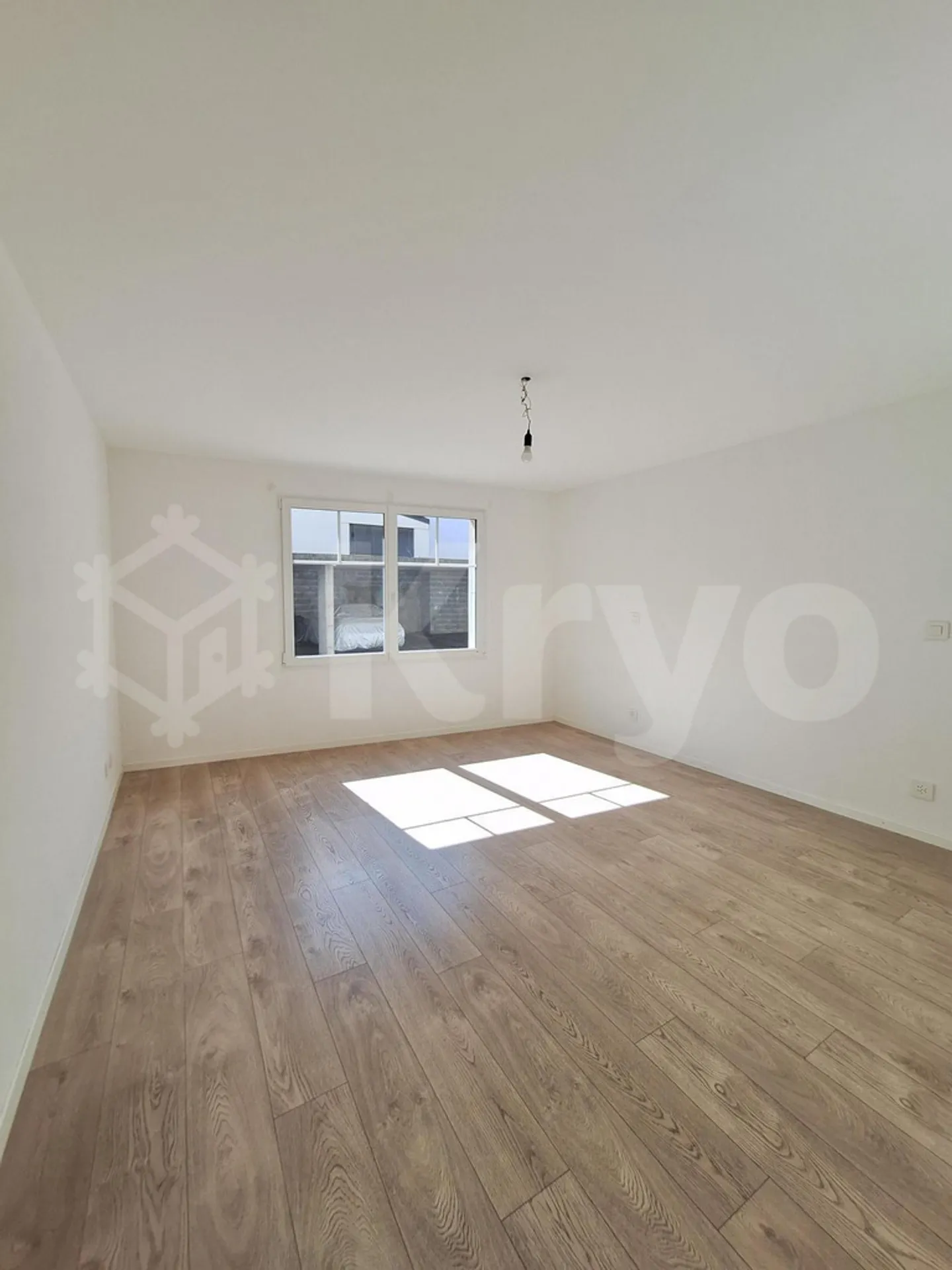 Appartamento di due e mezzo locali al piano terra nel cuore di Villeneuve - Foto 3 di 4