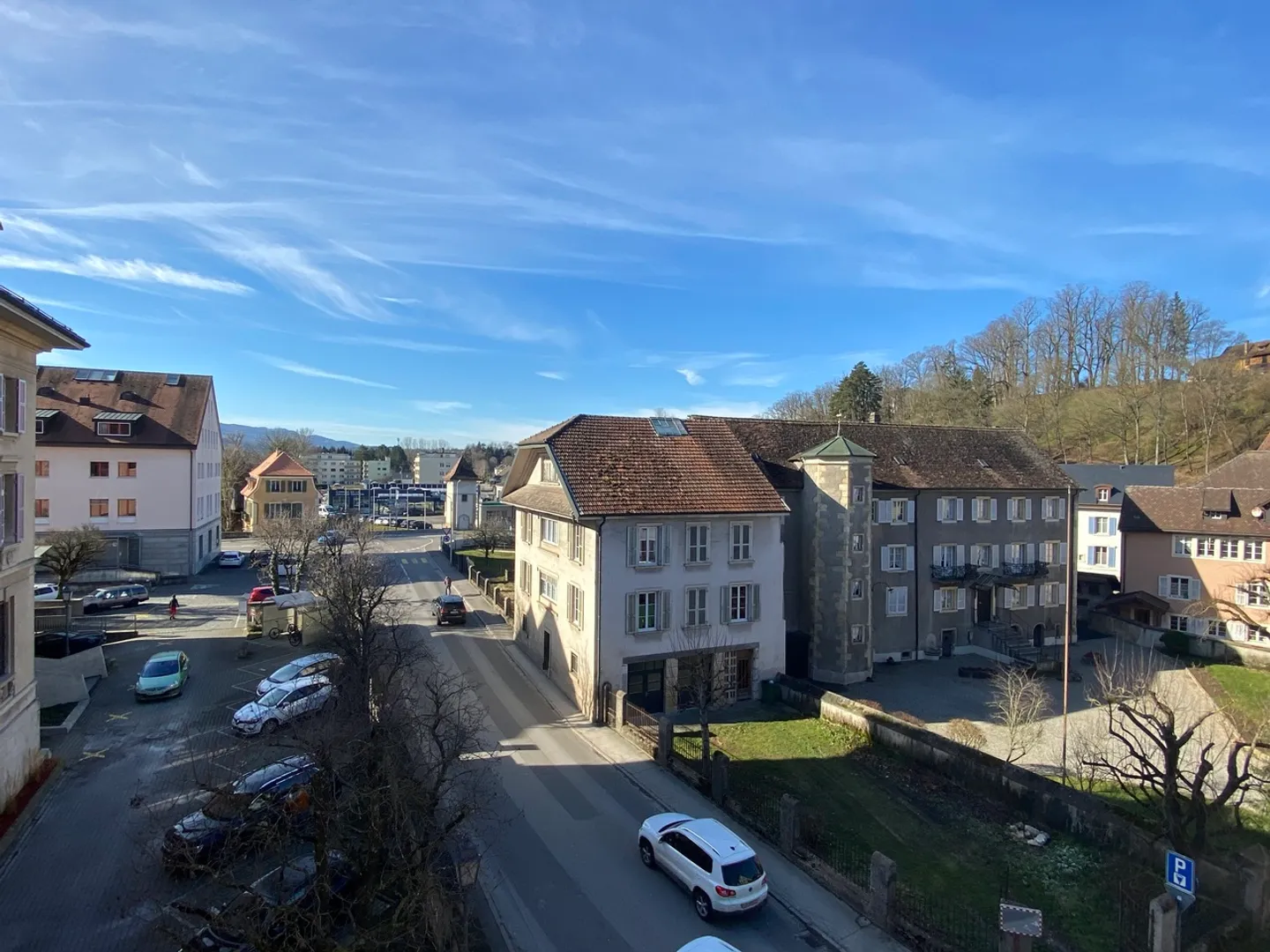 Appartement de 3,5 pièces plein centre ville avec ascenseur. - Photo 1 sur 20