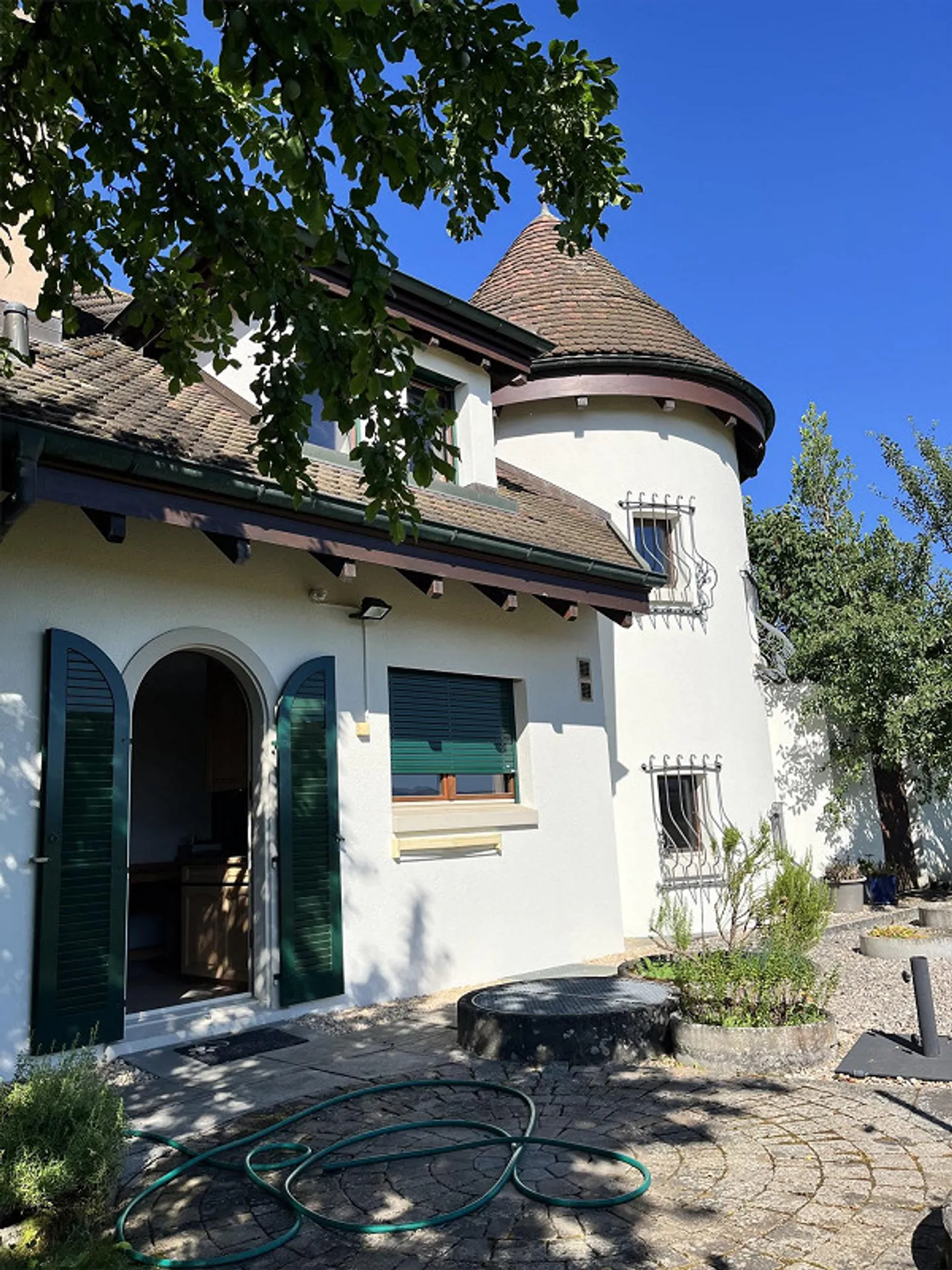There are houses that convince - and there are houses that inspire - Photo 2 of 11