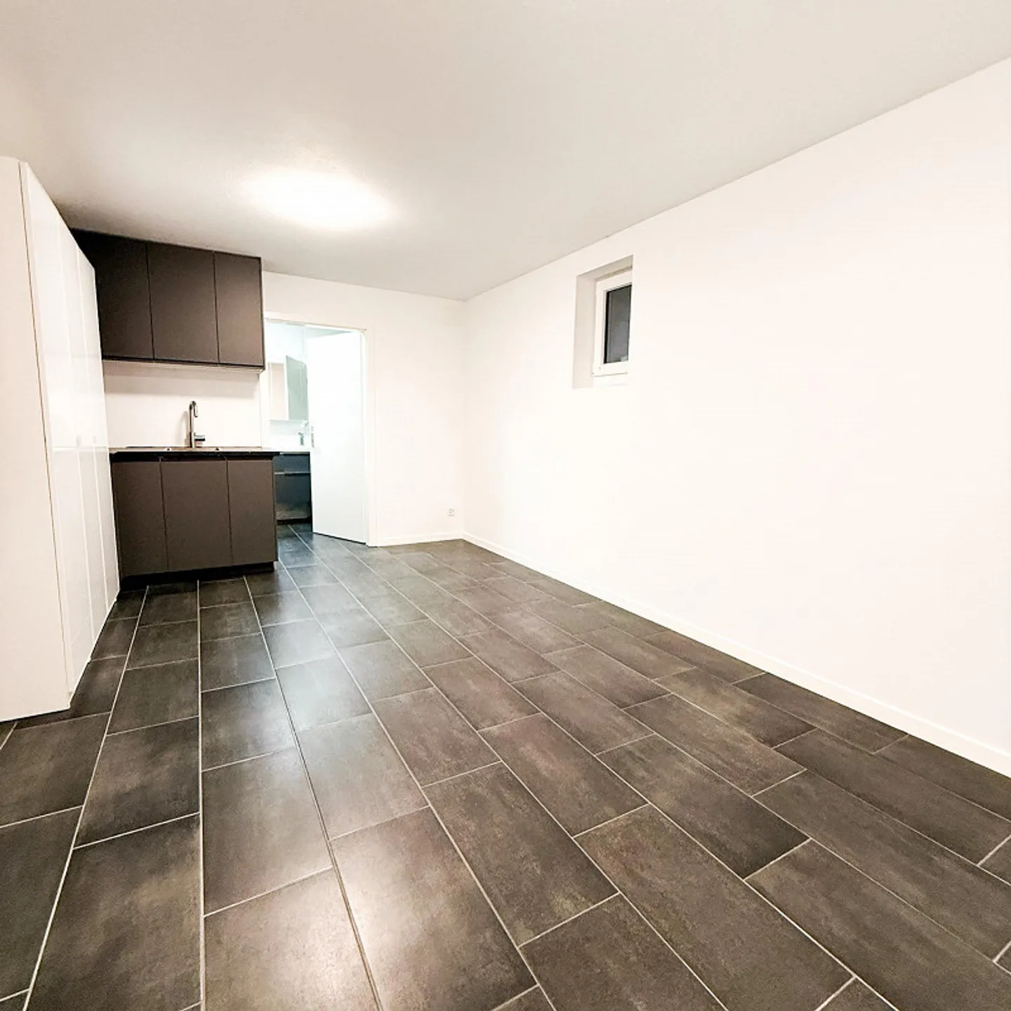 3.5-room apartment in a sought-after residential area in Binningen - Photo 10 of 13