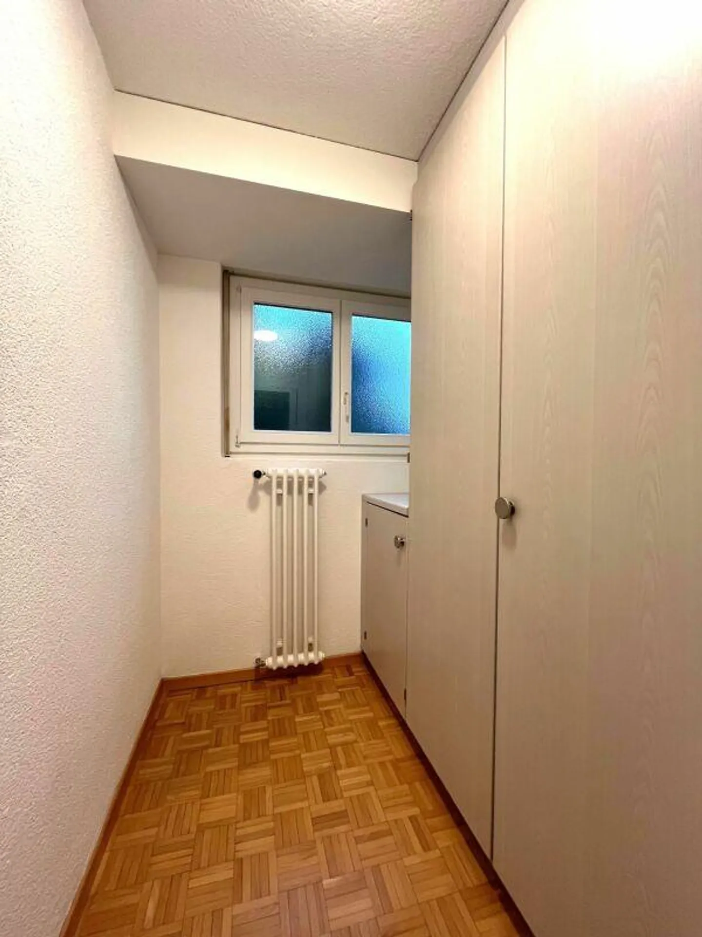 Appartement spacieux de 2,5 pièces avec grotte et coin salon dans le jardin ! - Photo 8 sur 18