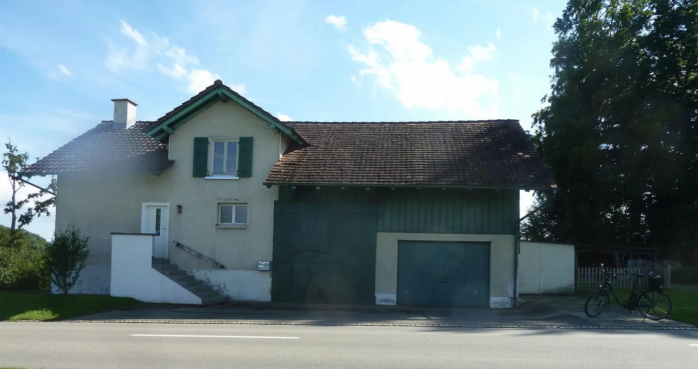 Casa indipendente con fienile - Foto 1 di 7