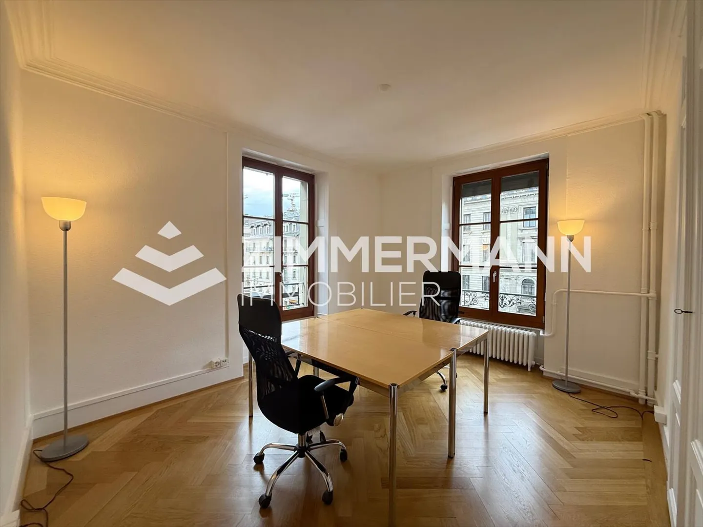 Bureau de 14 m² dans un grand espace commun - 14 m² - en face de la gare Cornavin - Photo 1 sur 4