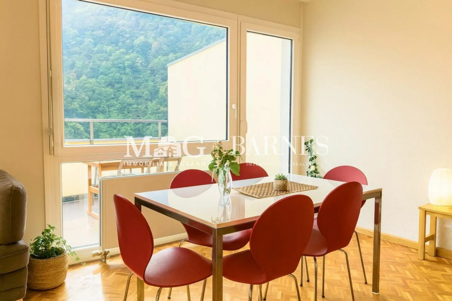 Lugano, Pazzallo: Appartamento luminoso di 4,5 locali con terrazza - Foto 4 di 11