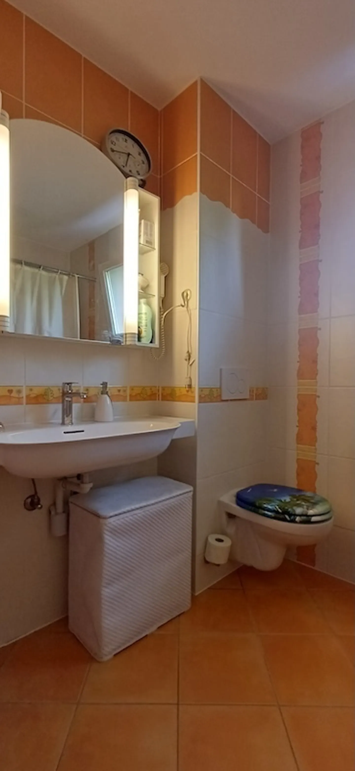 Riduzione del prezzo. A 2 passi da tutto. Appartamento superbo. 4.5 stanze. 3 balconi - Foto 7 di 10