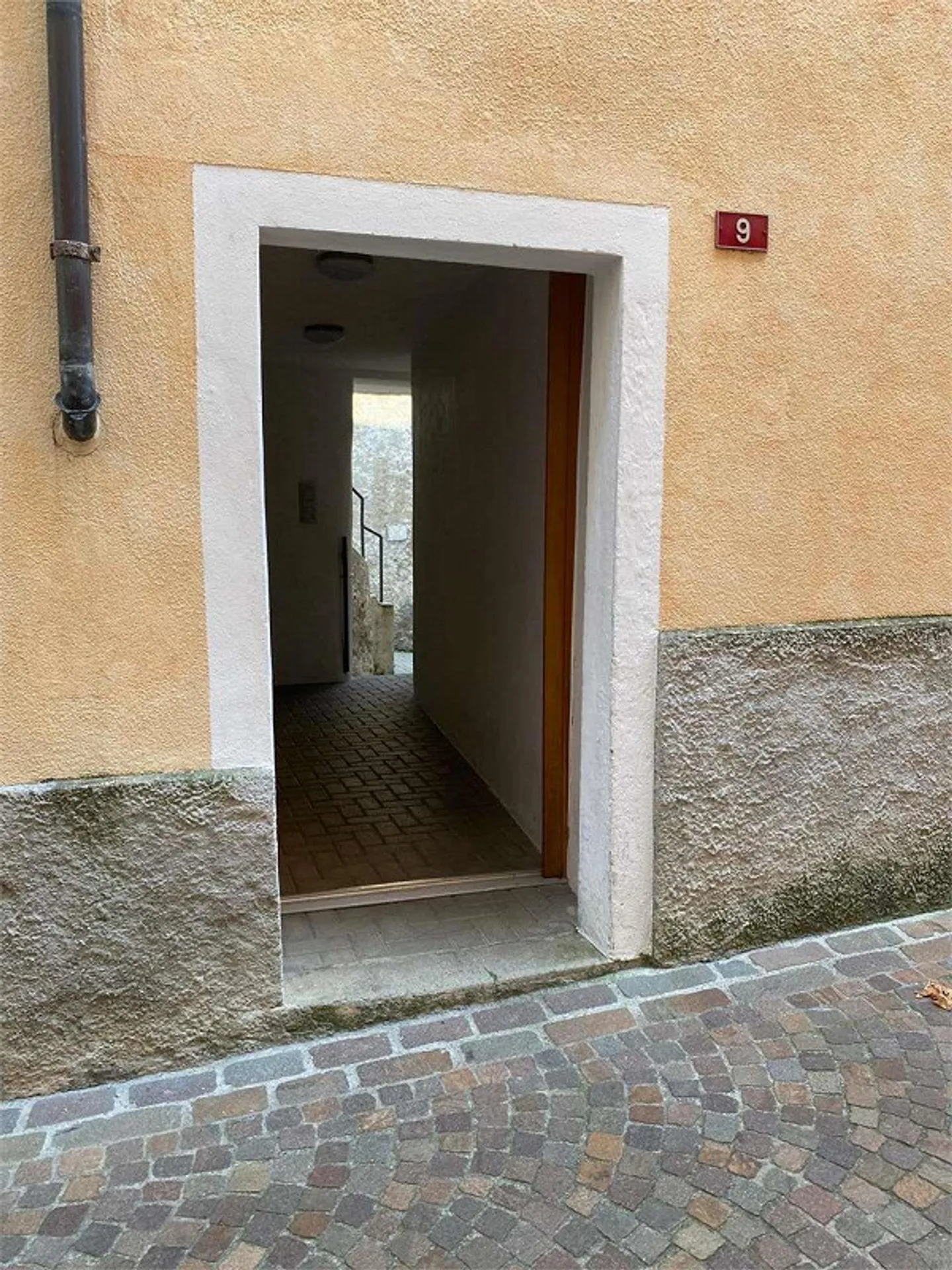 Caslano, beautiful 3.5-room apartment just steps from the lake - Photo 5 of 10