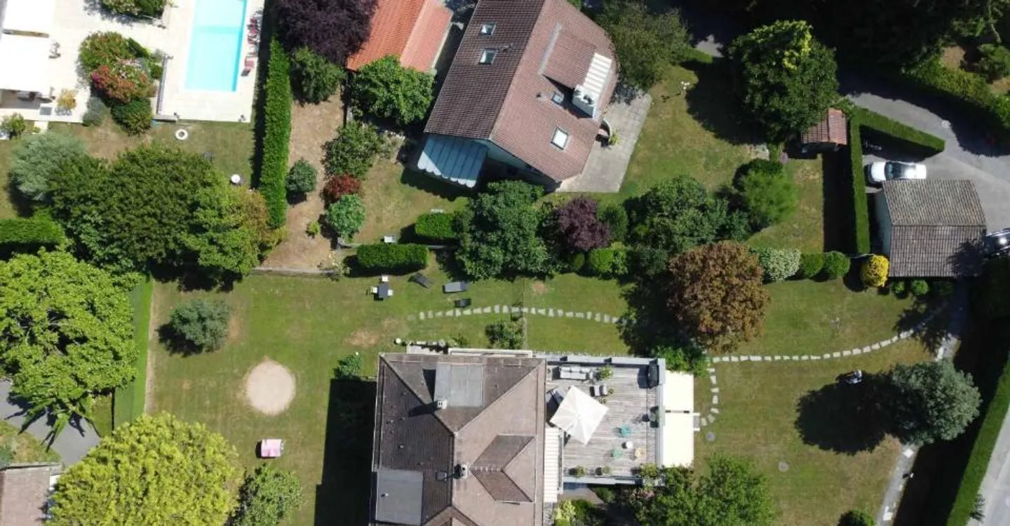 Herrenhaus mit 13 Zimmern und unabhängiger Wohnung, Blick auf den See und die Berge - Foto 13 von 13