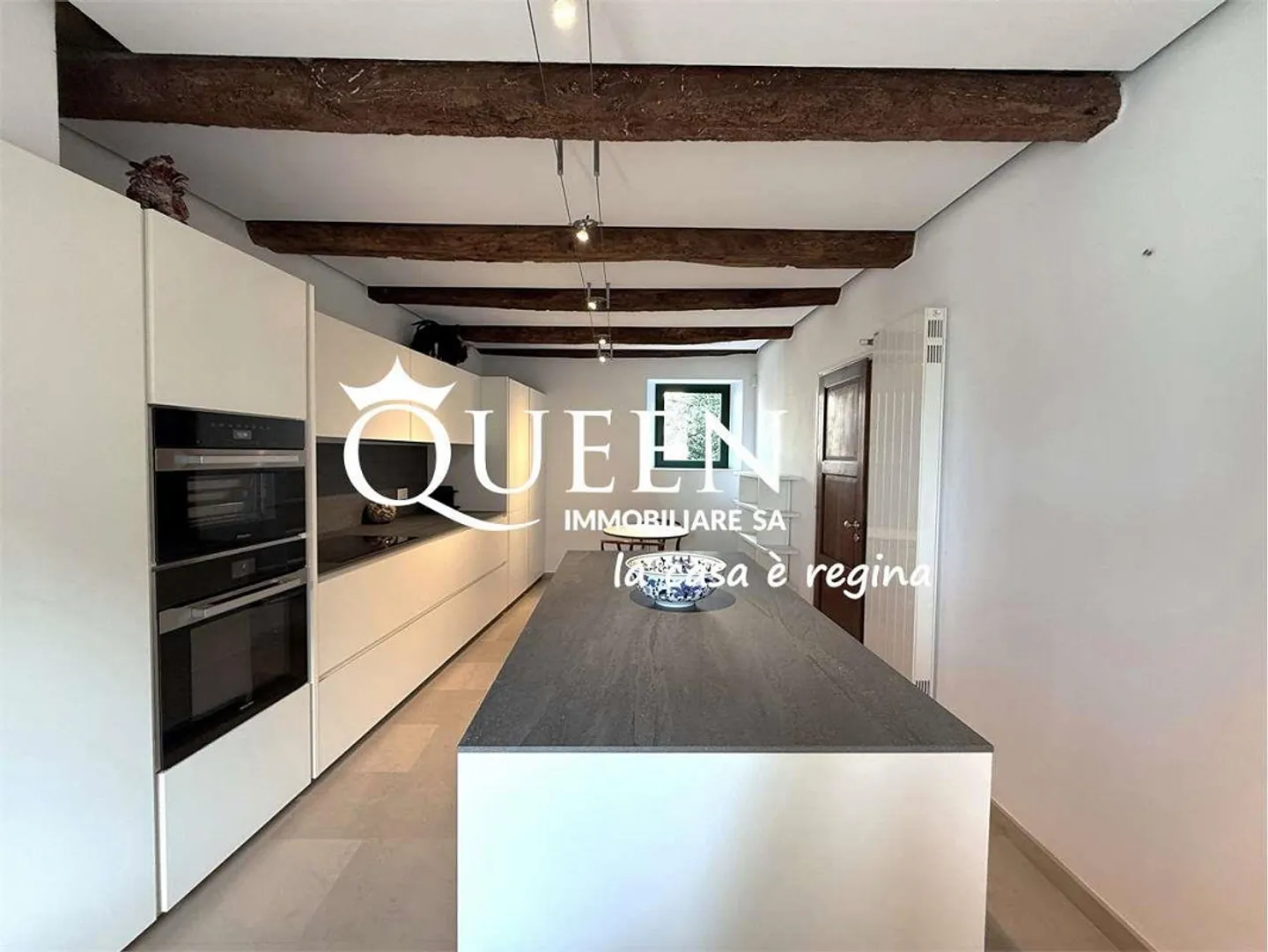 Muzzano: prächtige 6.5-Zimmer-Villa mit Seeblick und großem Garten - Foto 8 von 13