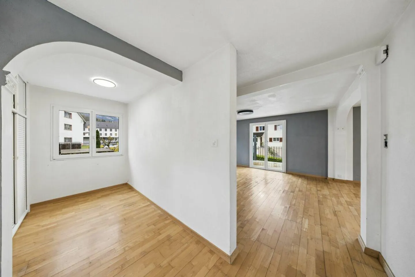 Single-family house with a separate apartment in Sarnen - Photo 5 of 11