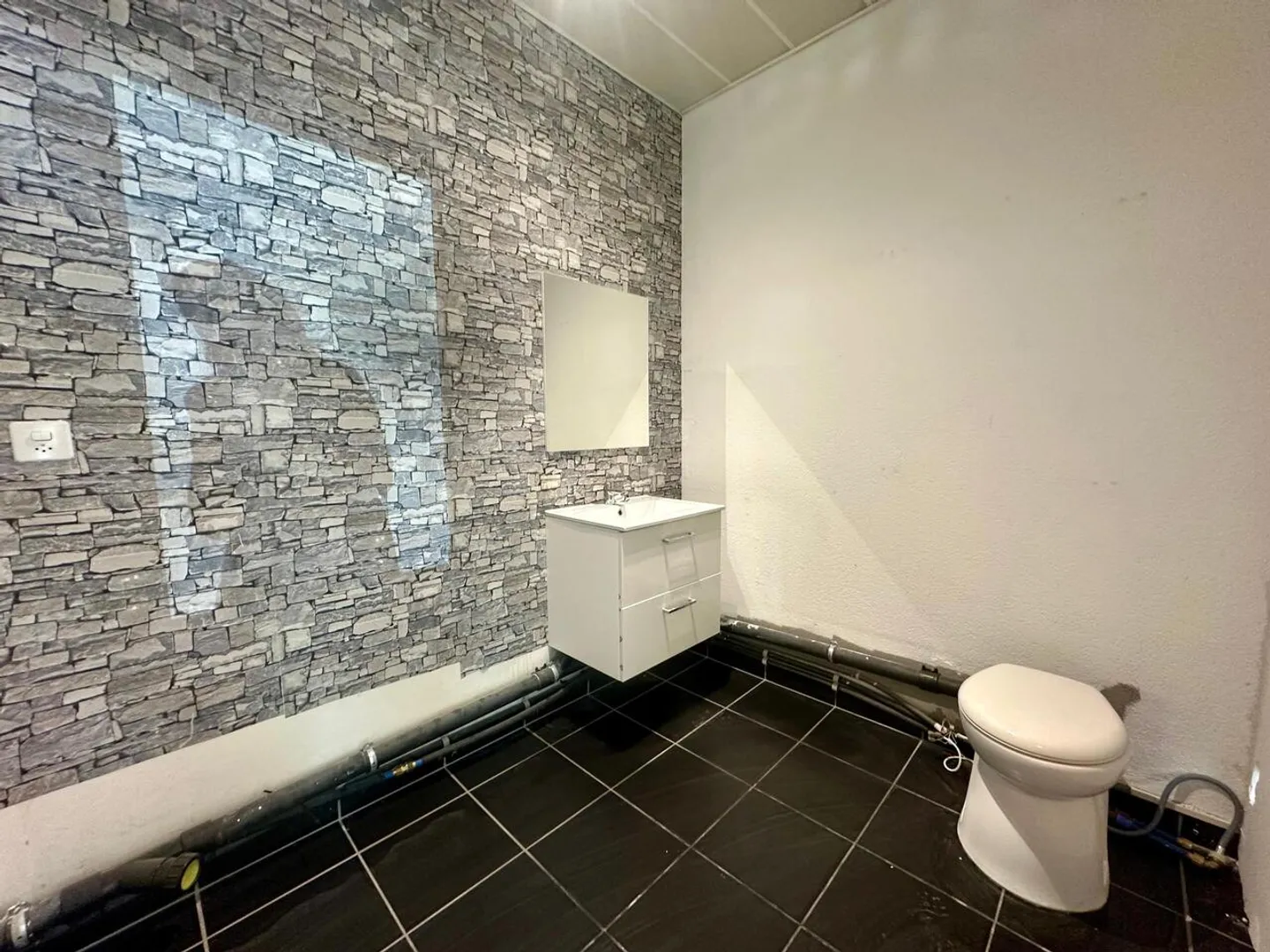 Gewerbefläche mit Tresor - Foto 5 von 5