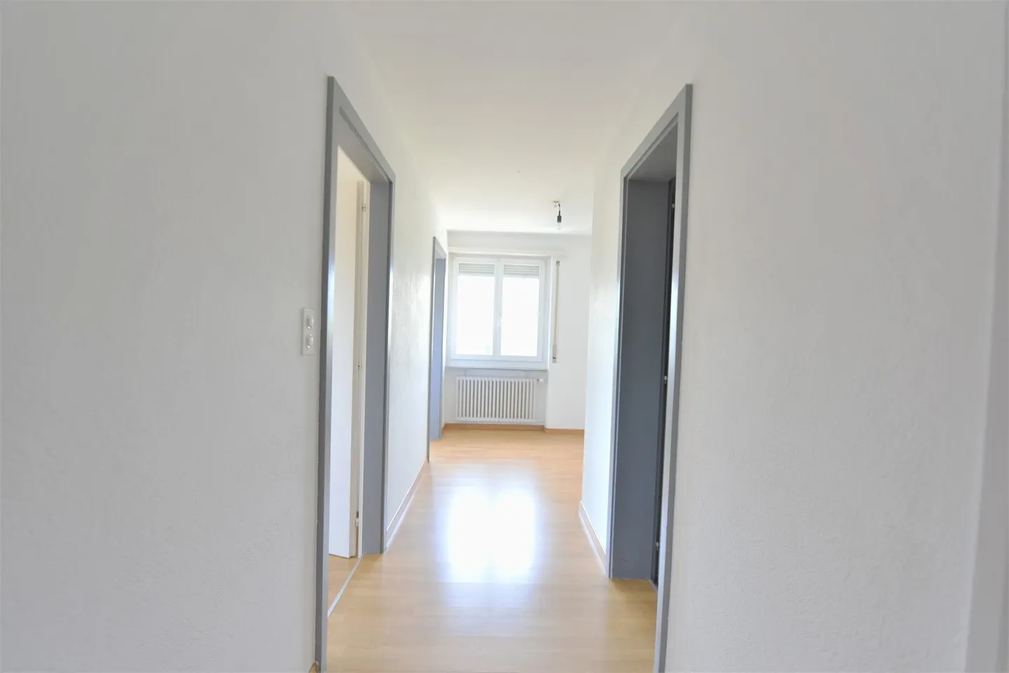 Charmante 3-Zimmer-Wohnung in Delémont - Foto 3 von 9