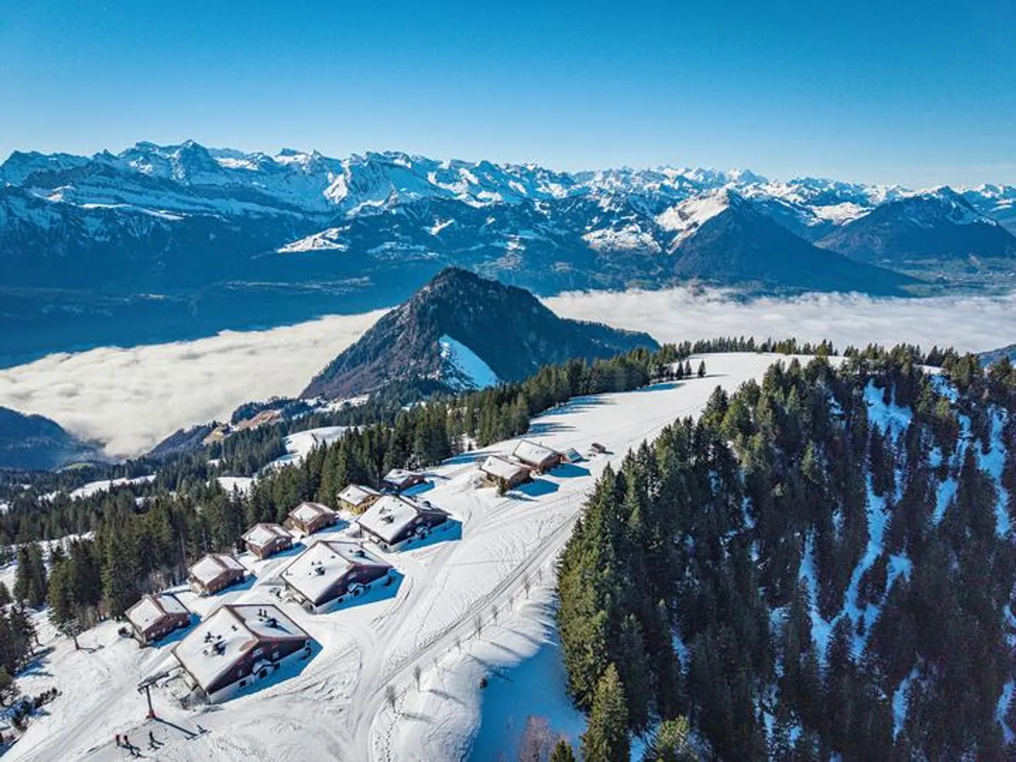 RIGI - REINE DES MONTAGNES : TERRAIN HÔTELIER EXCLUSIF DE 7 000 M² - Photo 4 sur 8