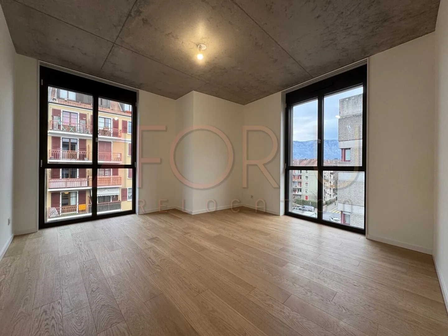 NEW - very beautiful 5-room apartment in Carouge - Photo 8 of 12