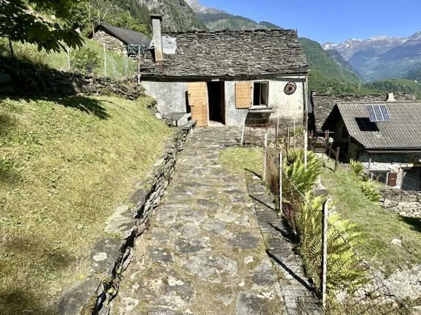 Rustique de 3 pièces avec terrain de prairie dans un emplacement très calme avec vue - Photo 21 sur 27