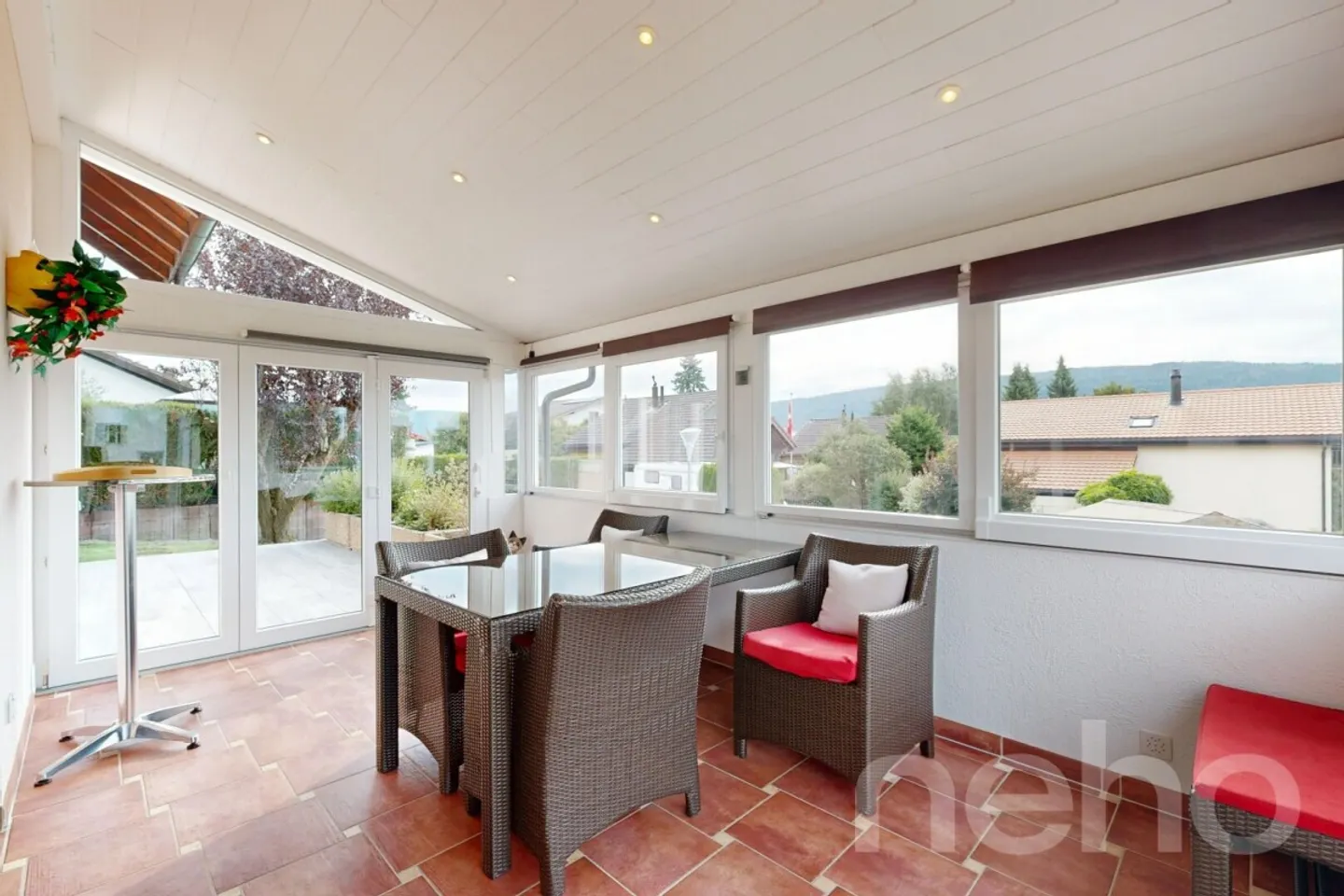 Bright 5.5-room house with garden, ideal for families - Photo 5 of 12