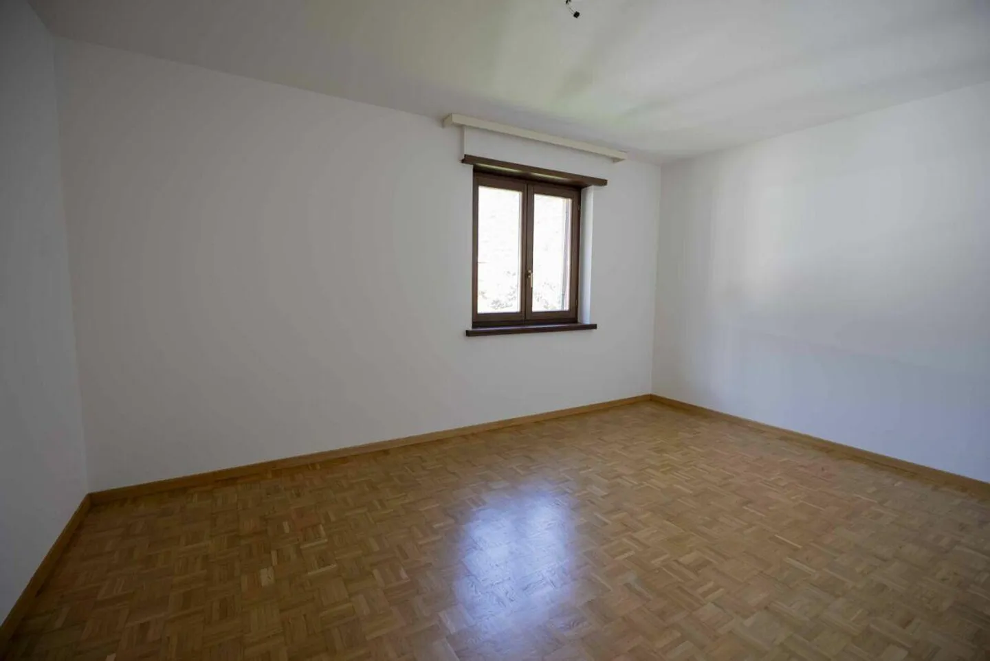 Nous vendons un appartement avec trois grands appartements - Photo 16 sur 18