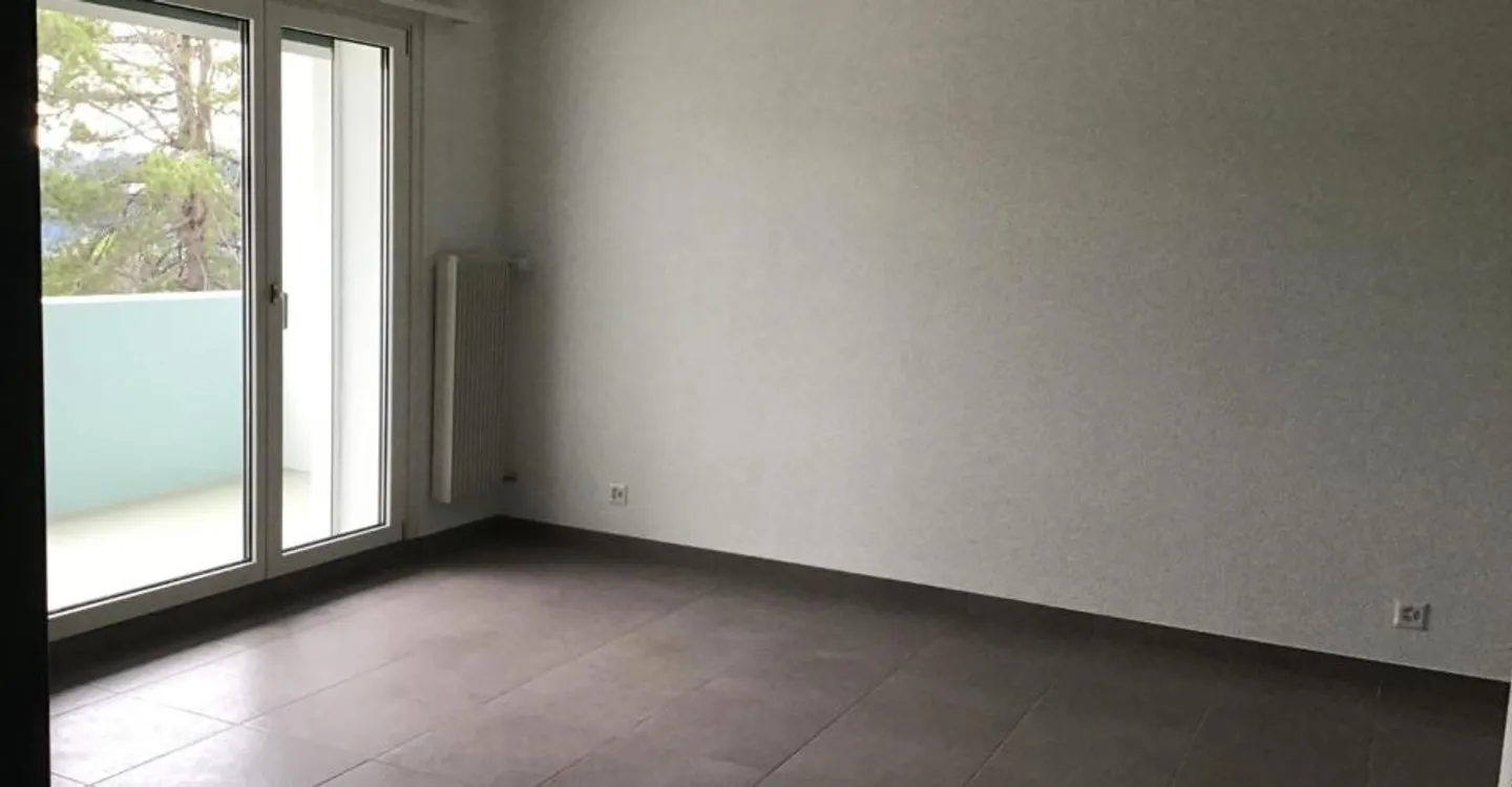 Appartement Charmant avec Balcon - Photo 5 sur 8