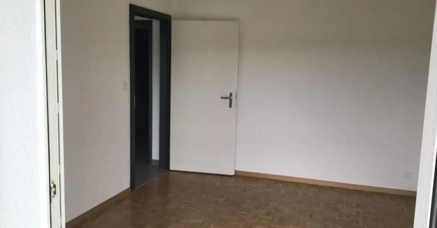 Appartement Charmant avec Balcon - Photo 6 sur 8