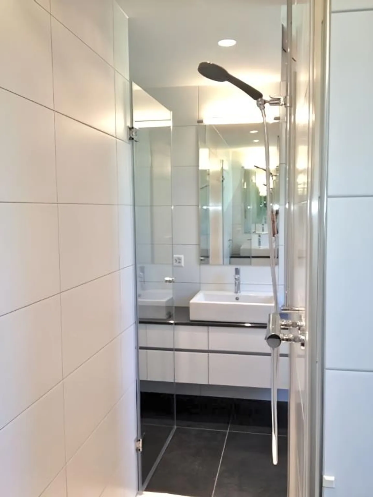 Appartement en duplex attrayant de 4,5 pièces dans un emplacement calme à Kollbrunn - Photo 5 sur 8