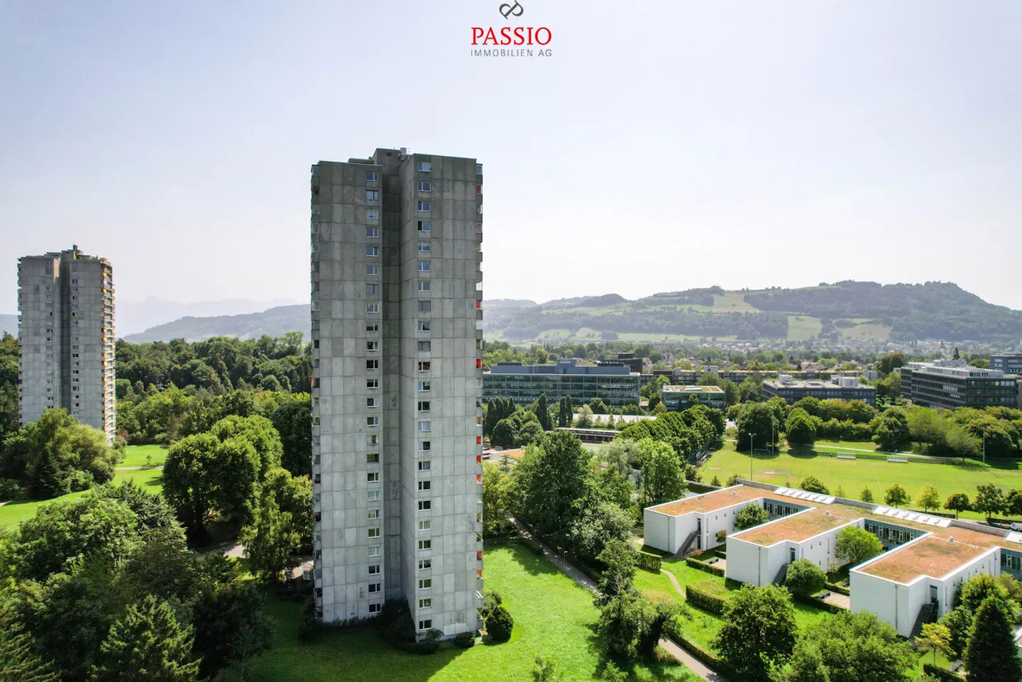 Ampio appartamento di 5,5 stanze con vista panoramica in posizione centrale - Foto 22 di 25