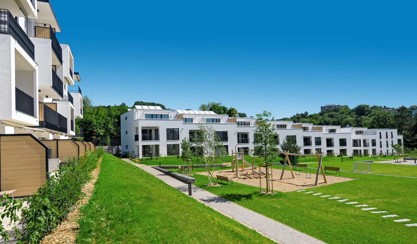 In a natural setting - Photo 3 of 3