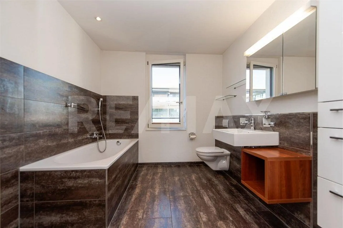 Maison moderne Minergie avec terrasse - Photo 9 sur 12