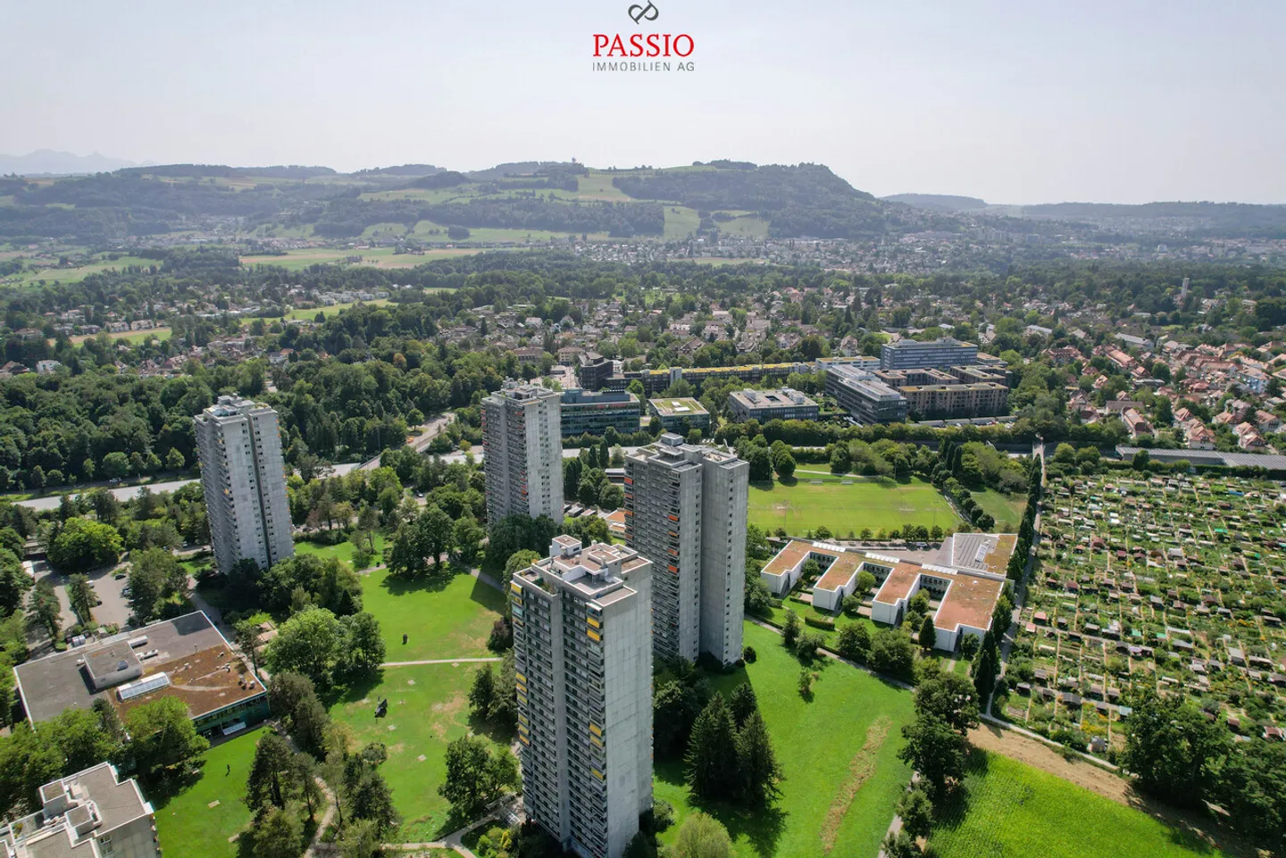 Ampio appartamento di 5,5 stanze con vista panoramica in posizione centrale - Foto 25 di 25