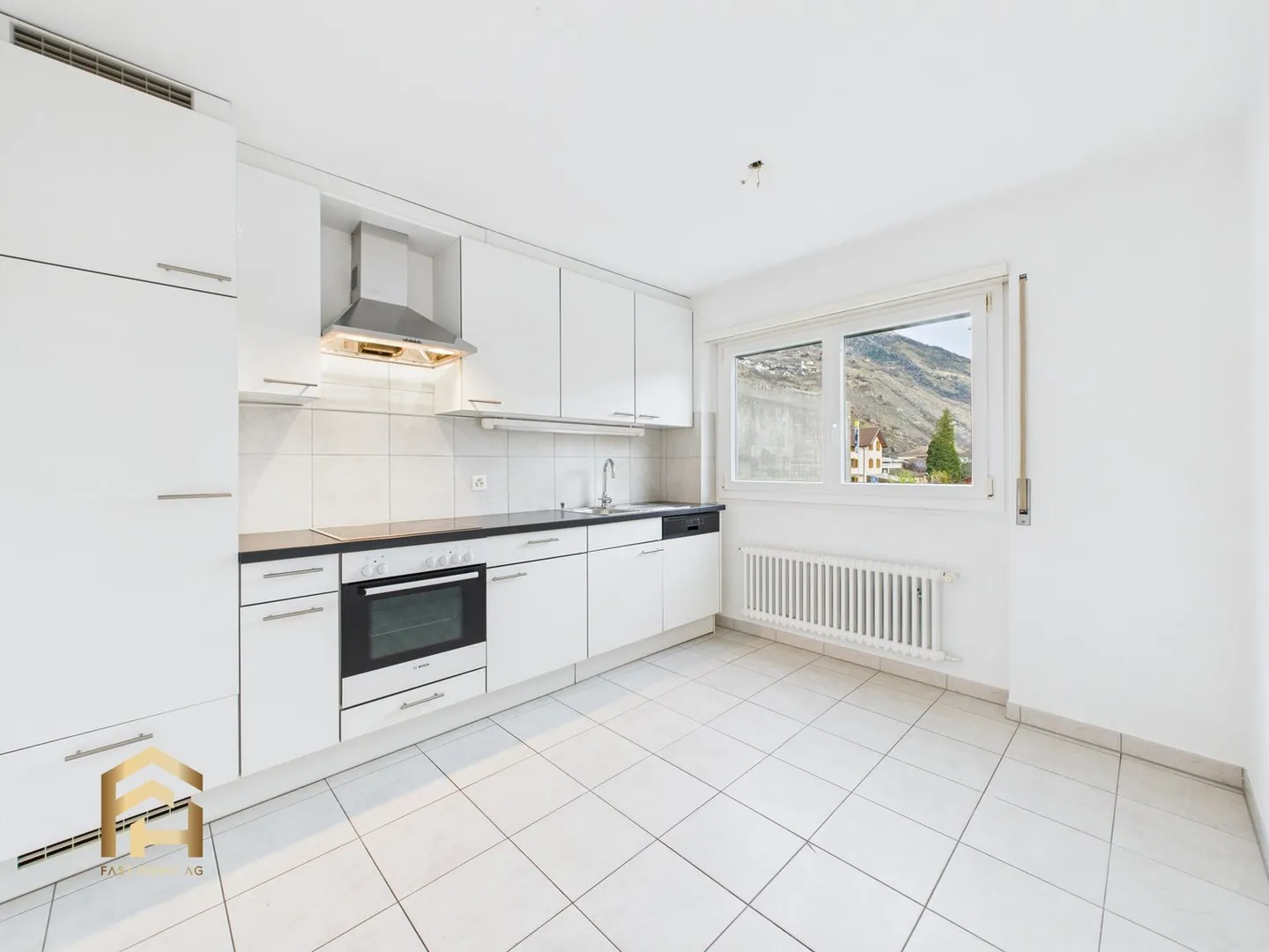 Dream Home in the Valais 4.5 Rooms, Balcony and Lots of Light - Photo 2 of 13