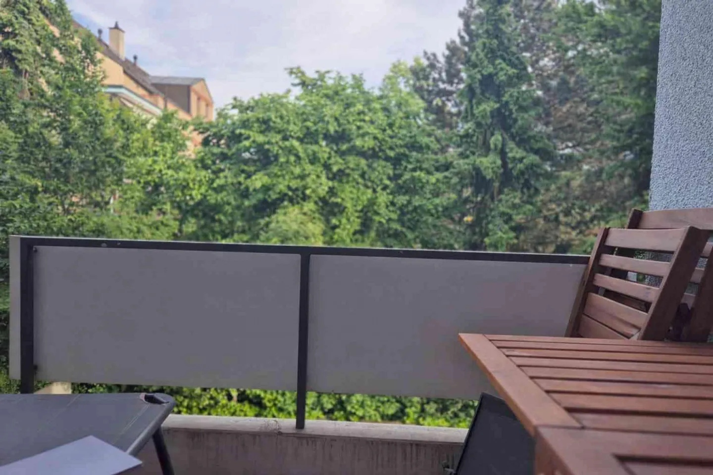 Central and Quiet: Apartment in a Cul-de-Sac between Train Station and City Center - Photo 1 of 10