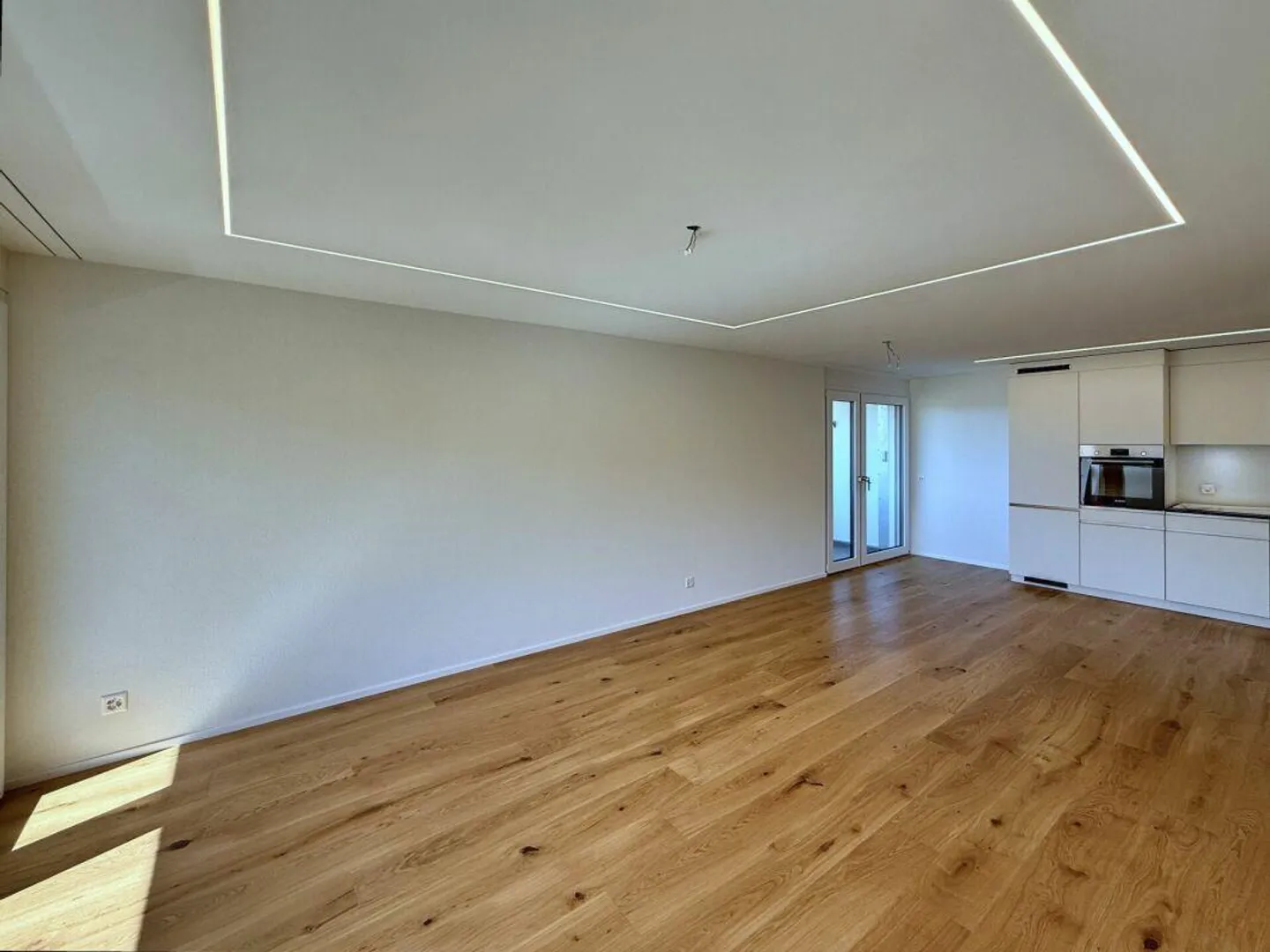 Modernes Apartment mit atemberaubender Aussicht - Foto 2 von 12