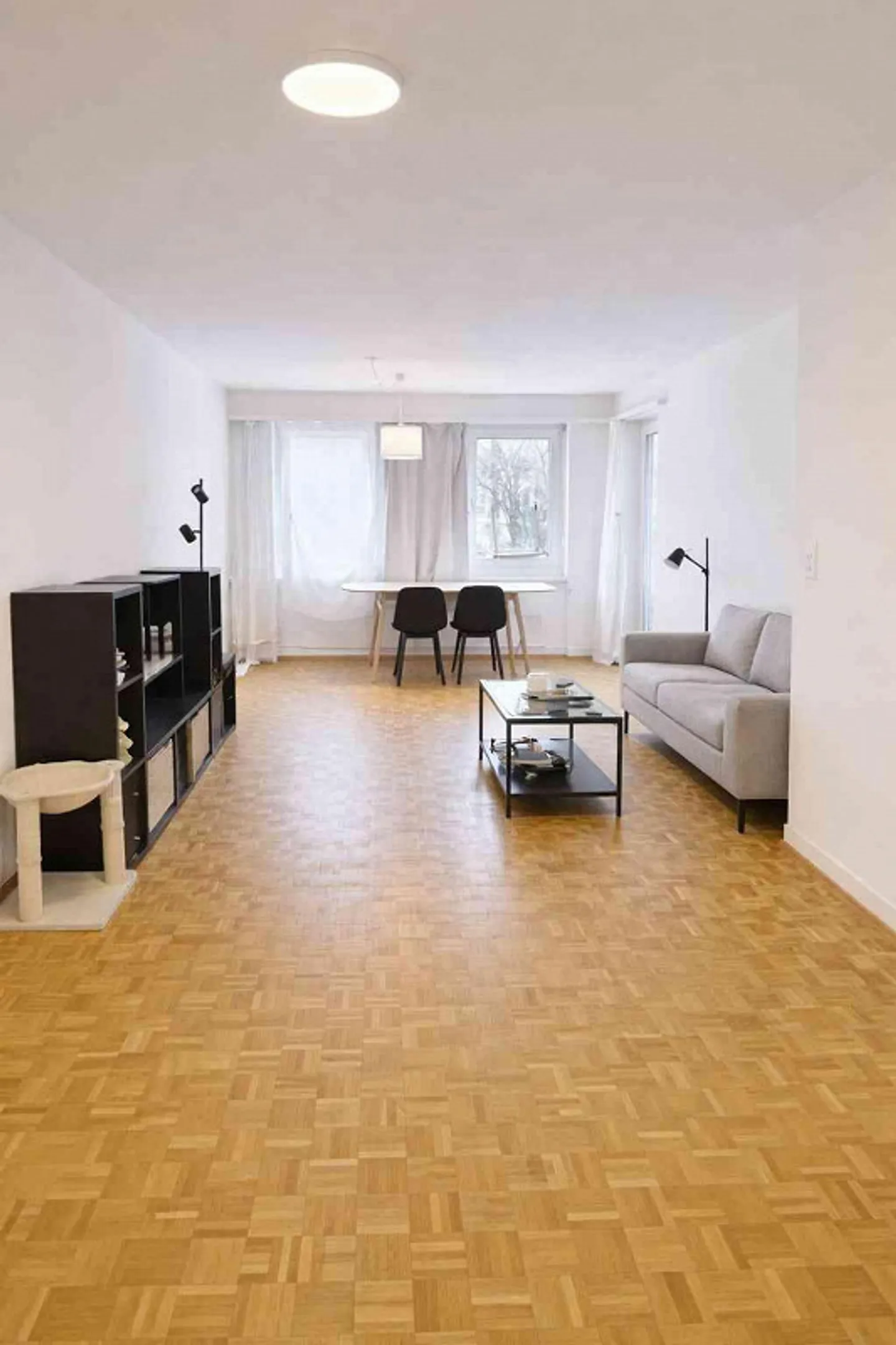 Central and Quiet: Apartment in a Cul-de-Sac between Train Station and City Center - Photo 9 of 10