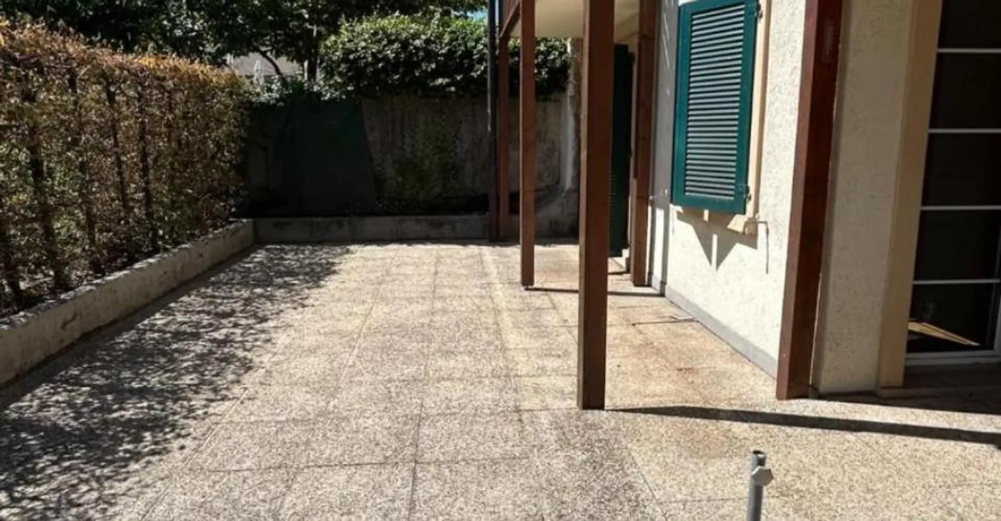 MAGNIFICENT 5.5 WITH TERRACE IN PRANGINS - Photo 6 of 8