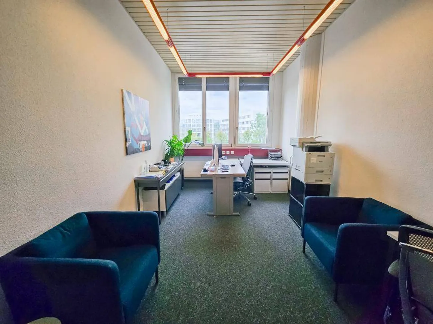 Bureaux/Ateliers vides au 1er étage 234m² à vendre avec 6 places de parking intérieures - Photo 4 sur 6