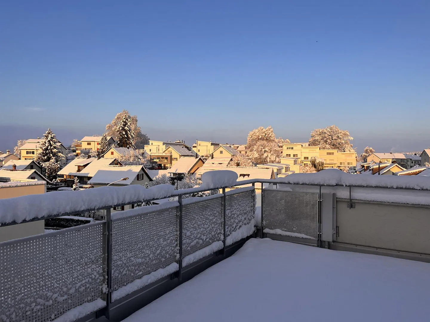 Appartement penthouse moderne de 4,5 pièces sur son propre étage - Photo 13 sur 15