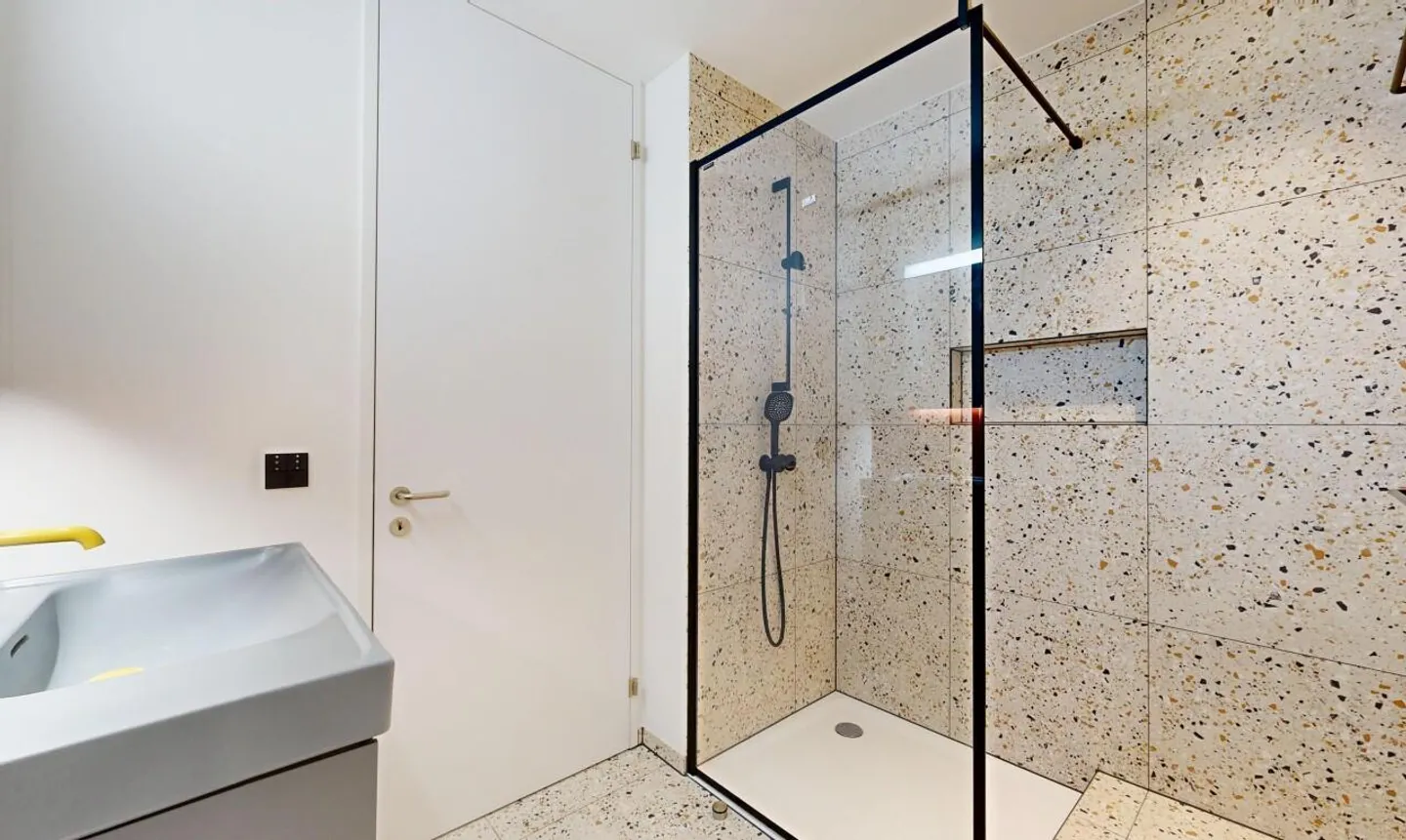 Modern 4.5-room garden apartment with high-quality furnishings in Uster - Photo 10 of 11