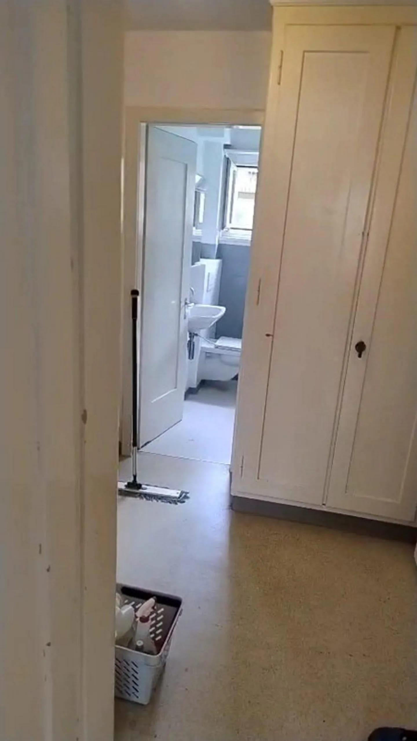 Appartement 4,5 pièces proche du centre-ville / à durée limitée - Photo 8 sur 12