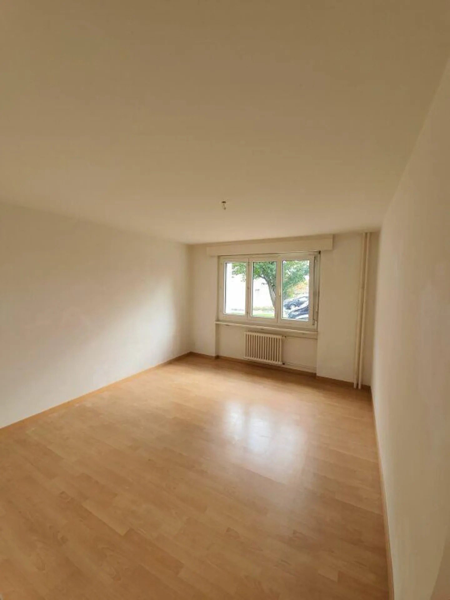Helle Wohnung mit Balkon im EG und attraktivem Parkplatz Angebot! - Foto 5 von 11