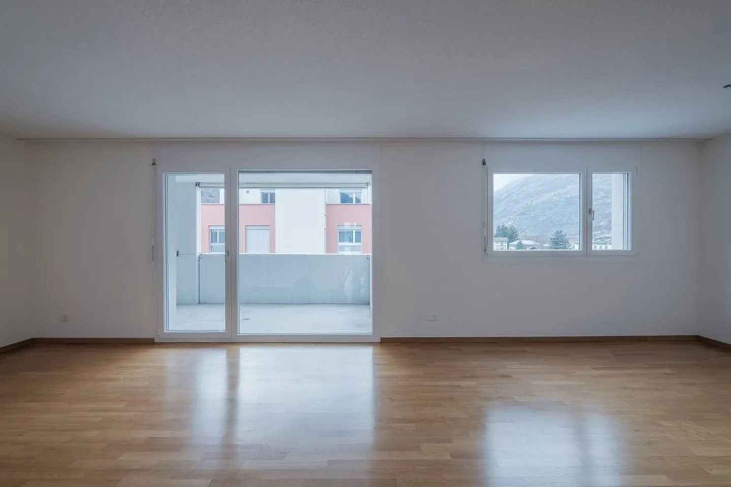 Moderne 5.5-Zimmerwohnung - Foto 2 von 10