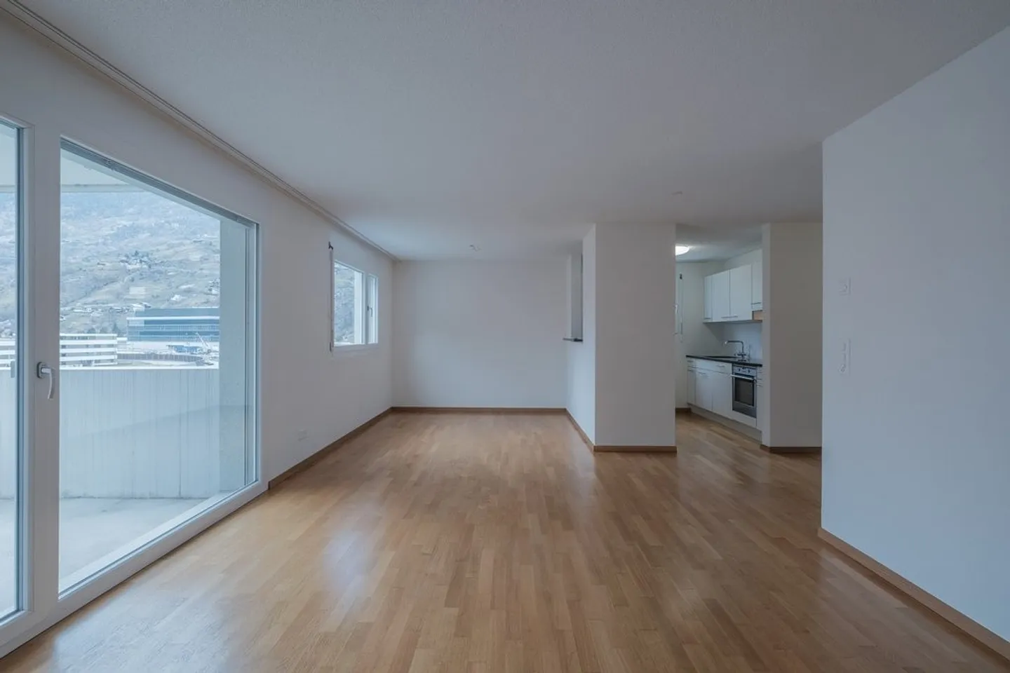 Moderne 5.5-Zimmerwohnung - Foto 3 von 10