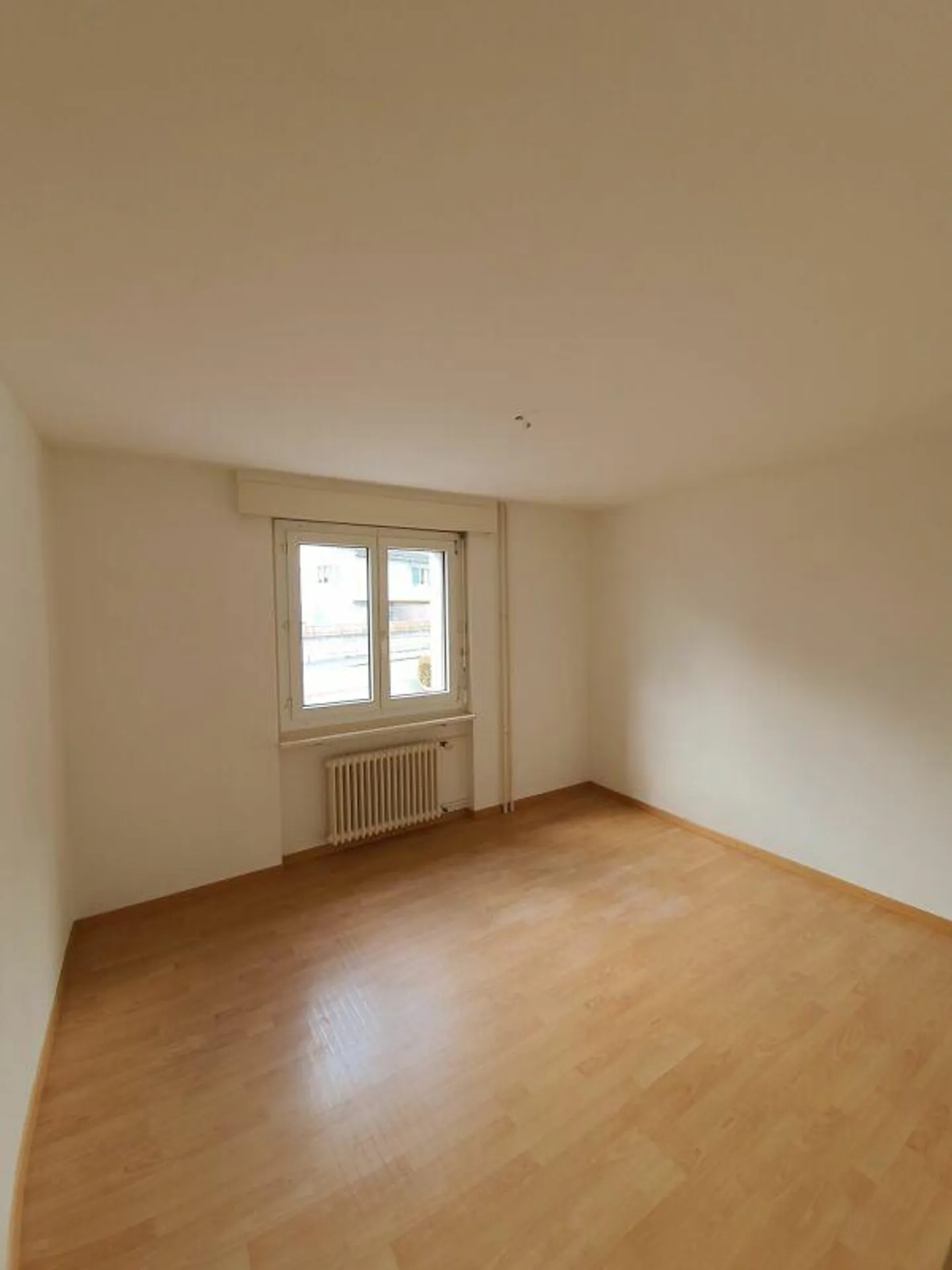 Helle Wohnung mit Balkon im EG und attraktivem Parkplatz Angebot! - Foto 6 von 11
