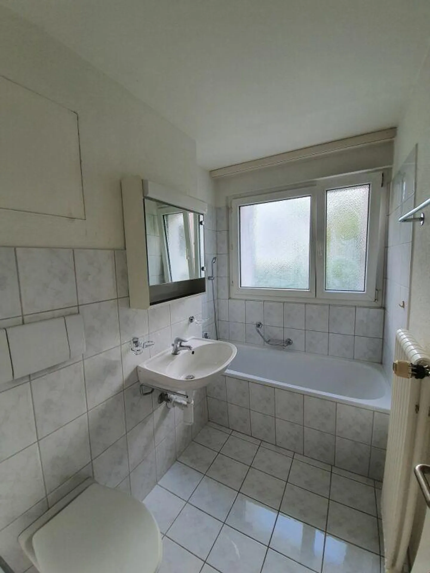 Helle Wohnung mit Balkon im EG und attraktivem Parkplatz Angebot! - Foto 9 von 11