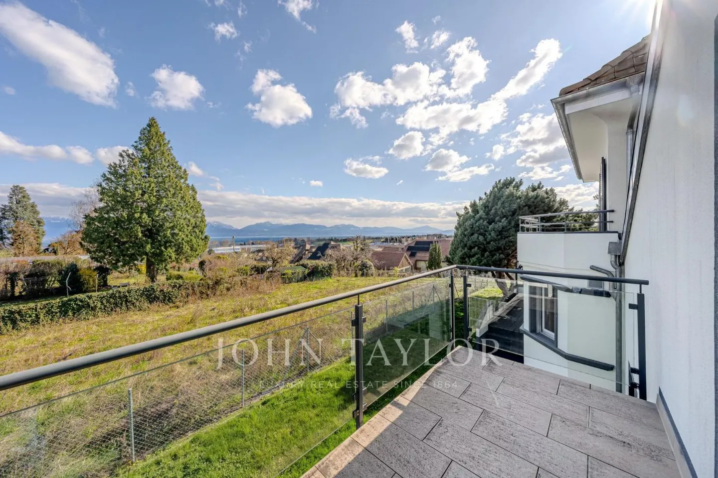 Villa 8.5 rooms - Photo 9 of 13