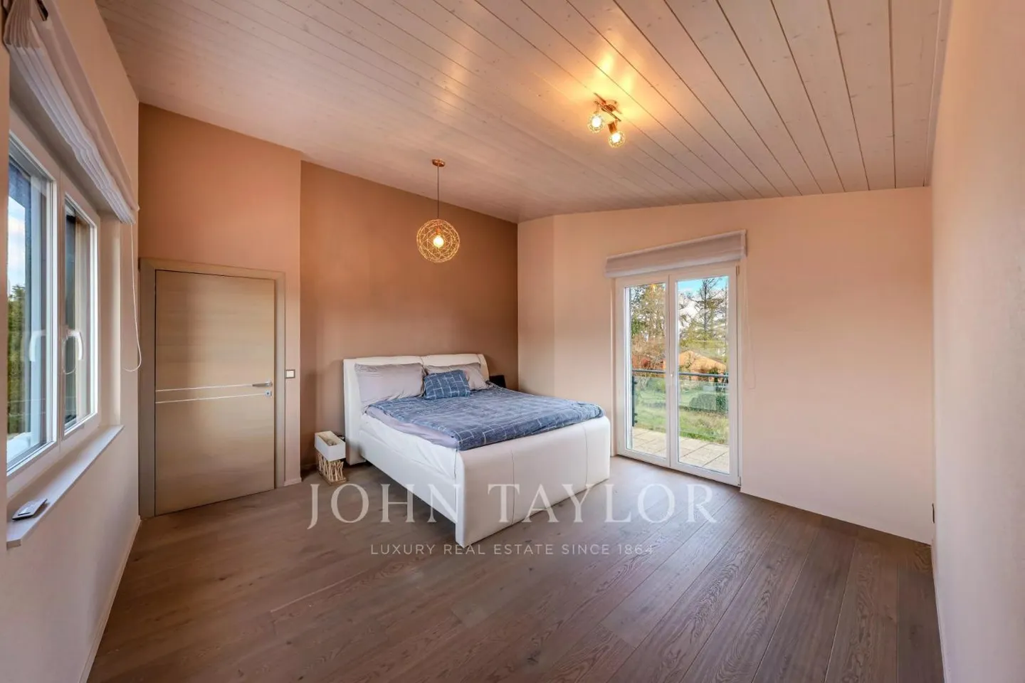 Villa 8.5 rooms - Photo 7 of 13