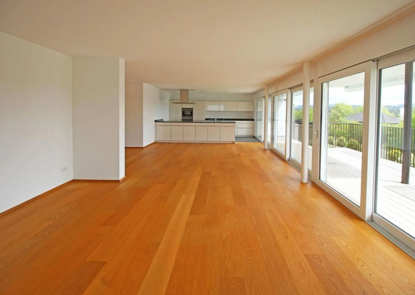 Sonnige 4,5-Zimmer-Wohnung in Aeschi - Foto 4 von 8