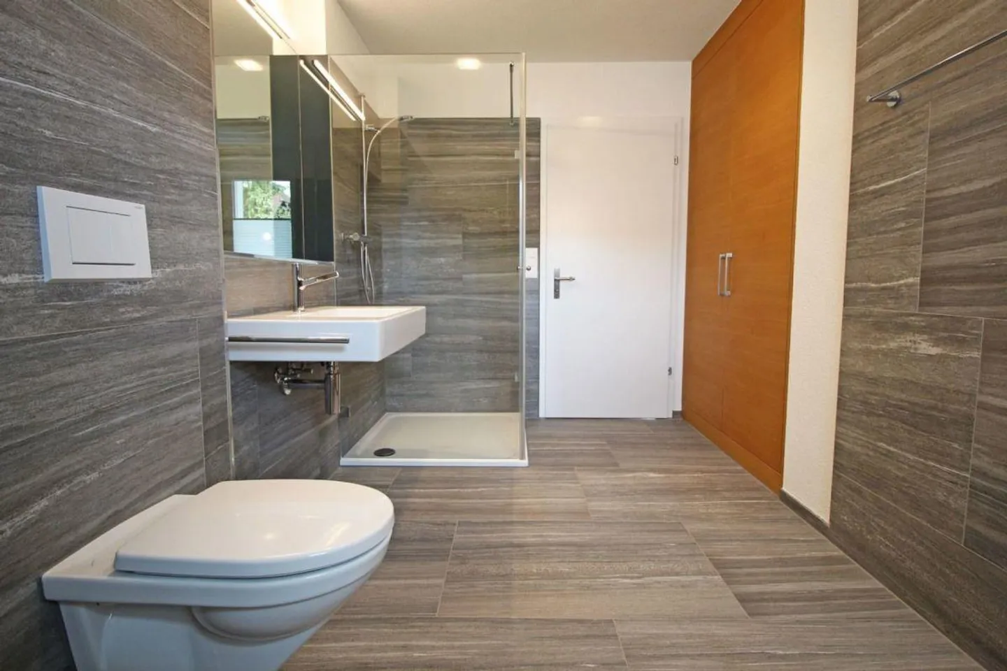 Sonnige 4,5-Zimmer-Wohnung in Aeschi - Foto 6 von 8