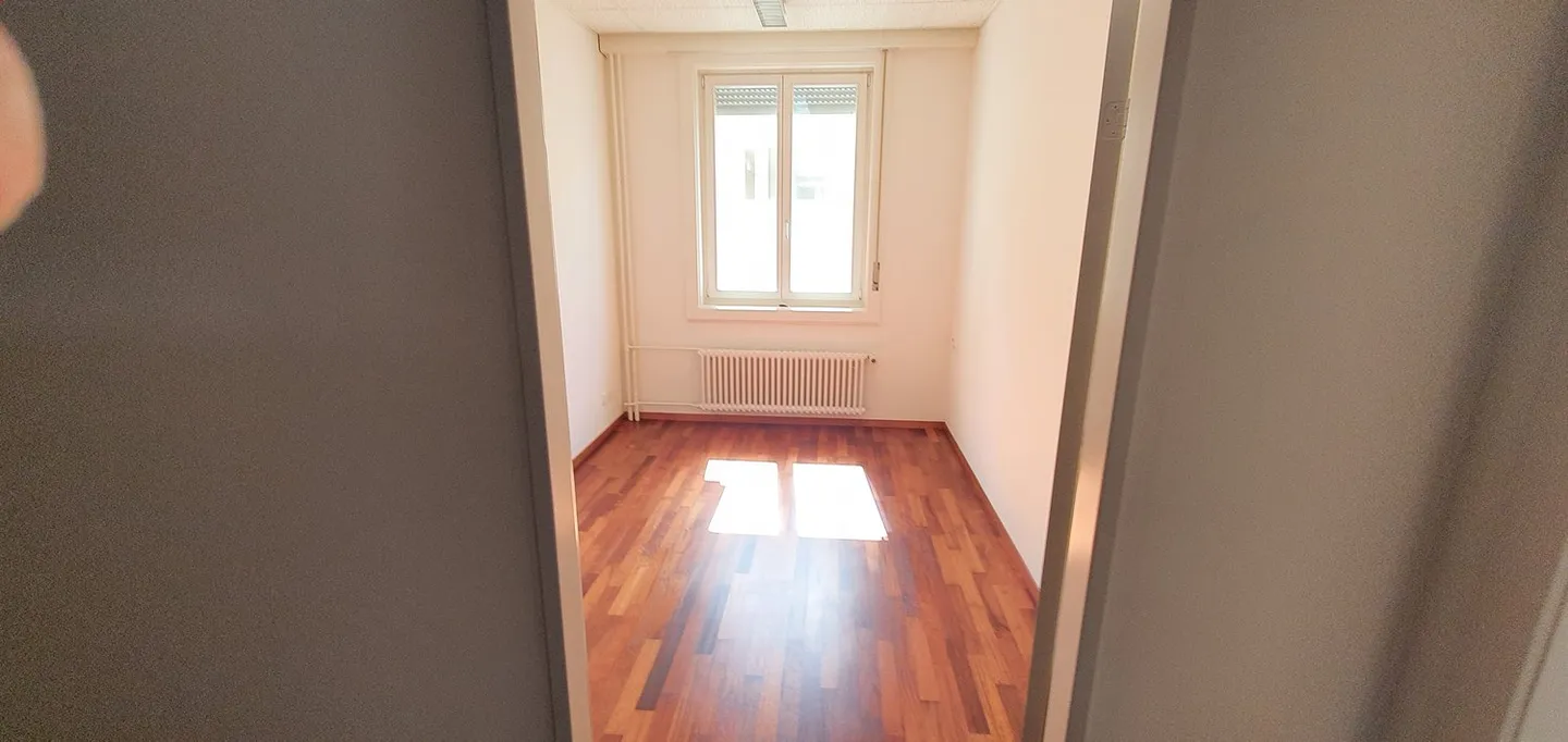 Grosse Bürofläche (382 m2) im Gewerbepark Felsenau, Bern - Foto 9 von 15