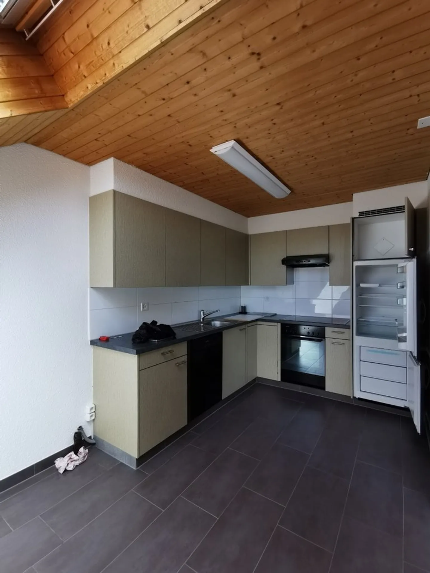 Living experience on two floors - Photo 7 of 9
